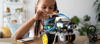 Belajar Menyenangkan Dengan Robotika 